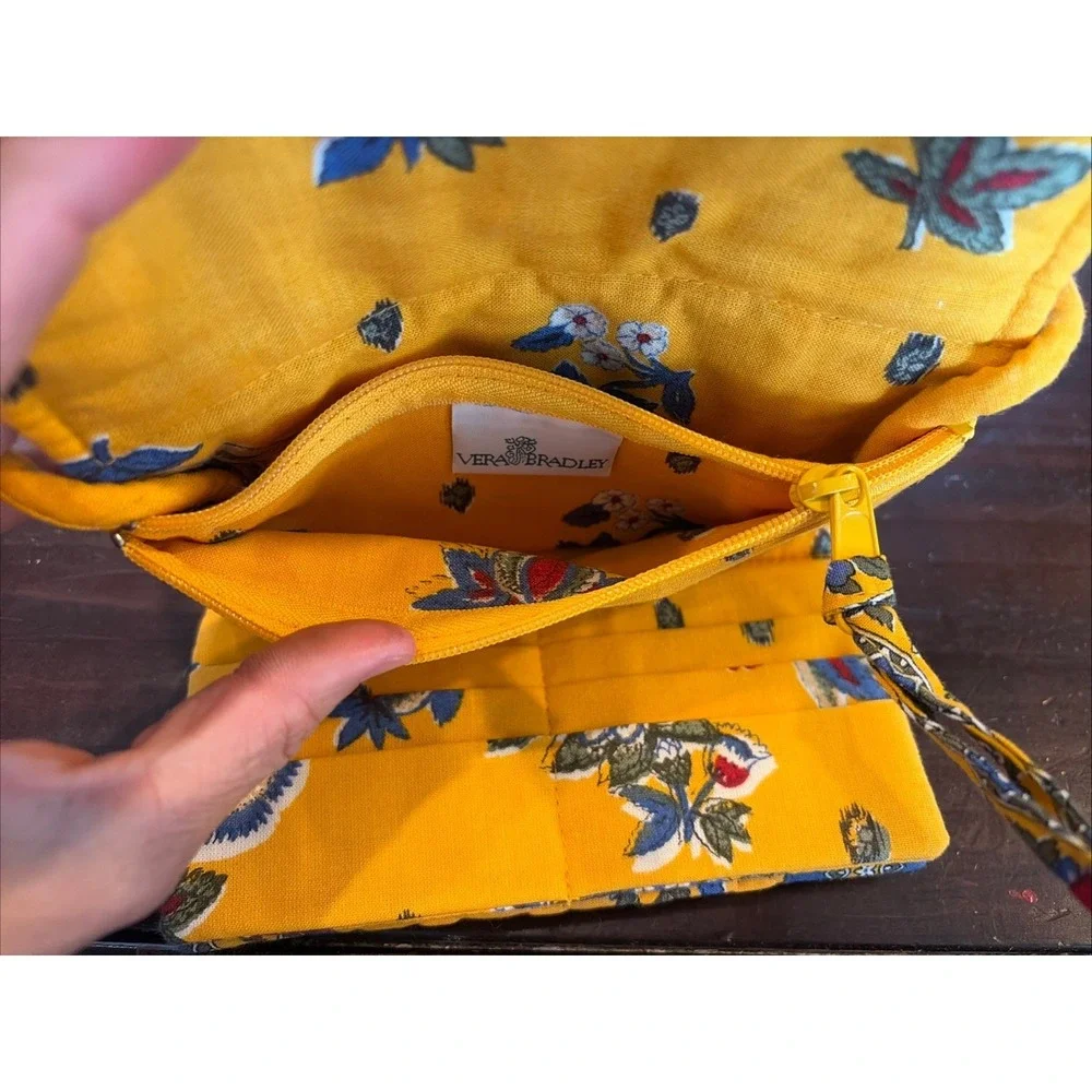 Vera Bradley French Yellow Trifold Crossbody Wallet EUC Retired Vintage (e6) - Picture 7 of 10